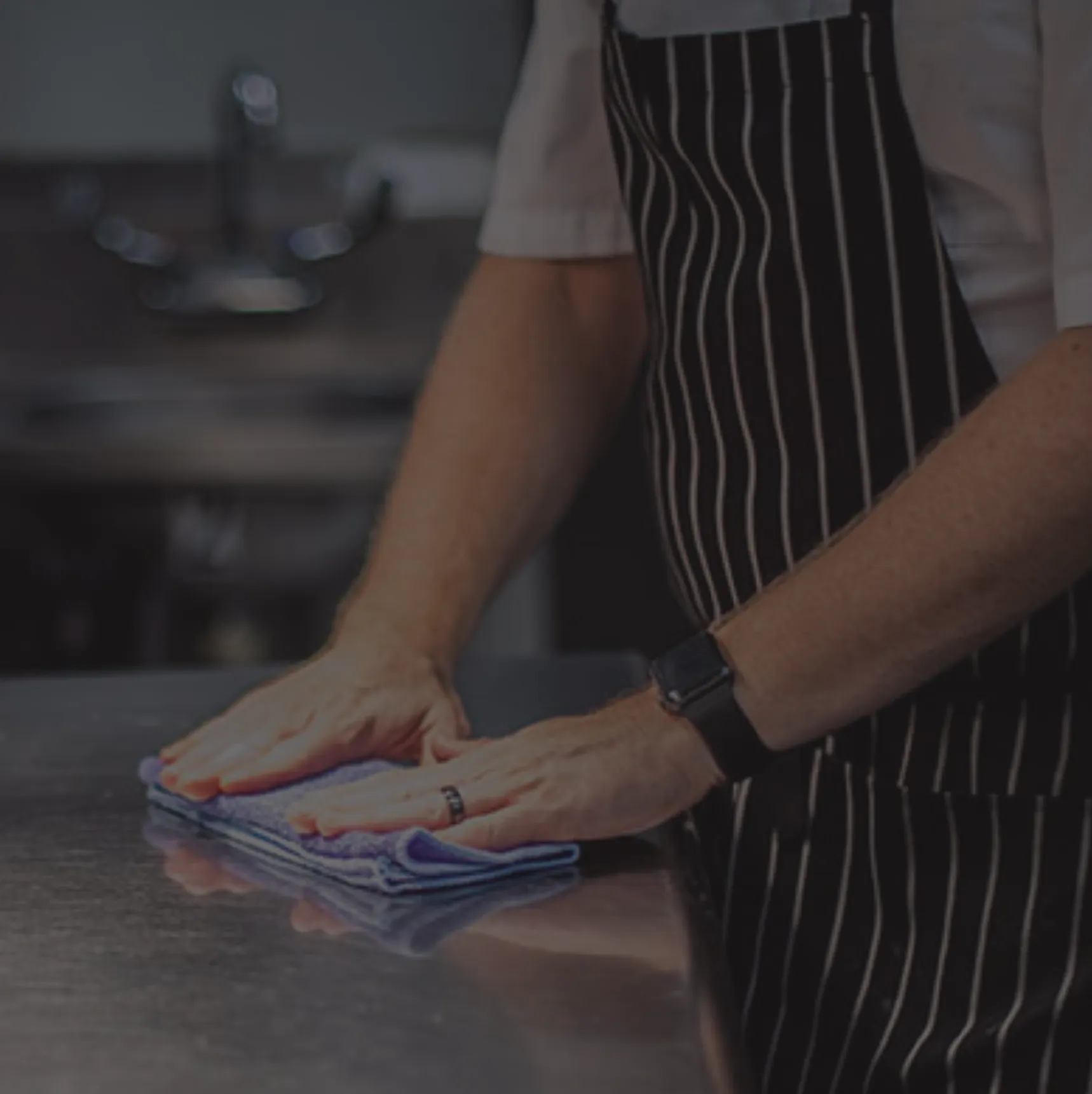 kitchen towels and aprons